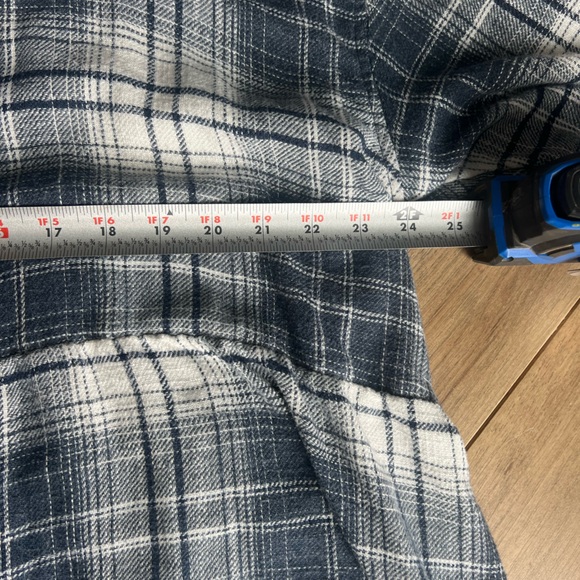 American Eagle Outfitters Navy and White Plaid Shirt - Picture 4 of 10